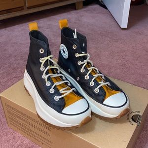 Converse Run Star Hike